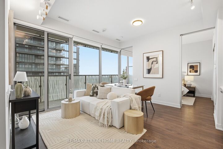 50 Charles Street E 4413 — photo 1