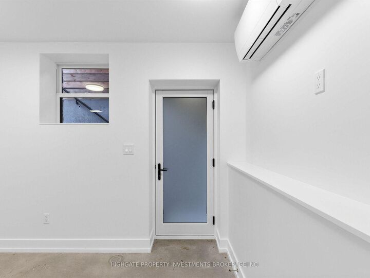 Property Photo:  113 Lansdowne Avenue Lower  ON M6K 2W1 