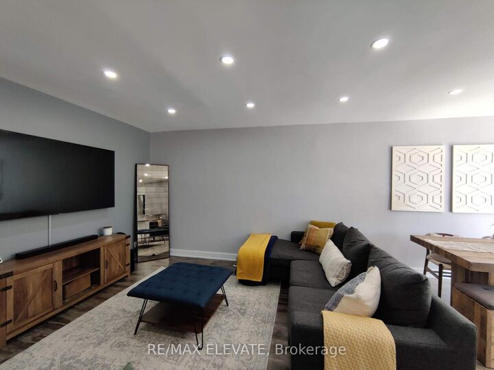 Property Photo: 302 Demaine Crescent ON L4C 2W5