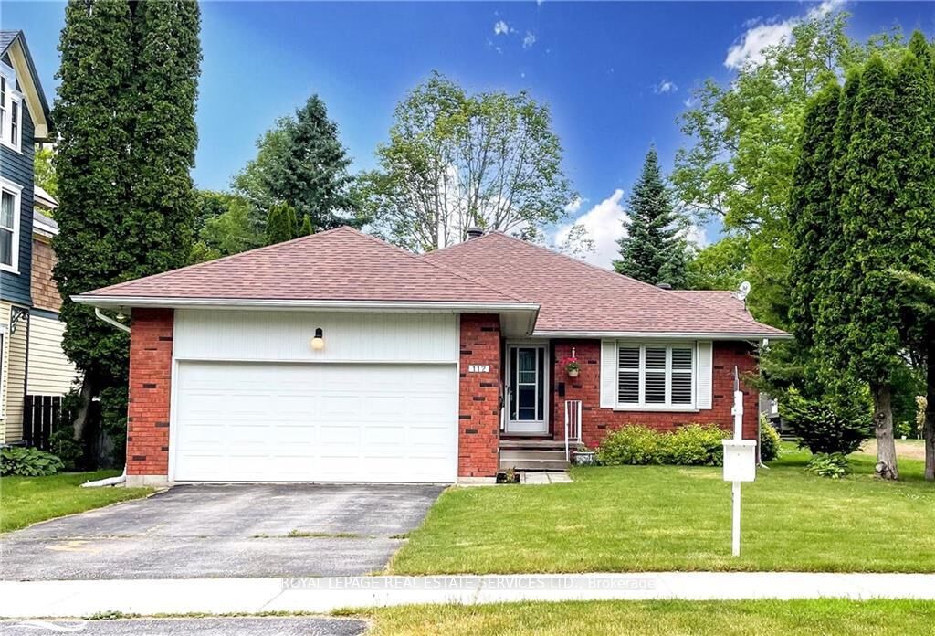 Property Photo: 112 Bruce Street S ON N0H 2P0