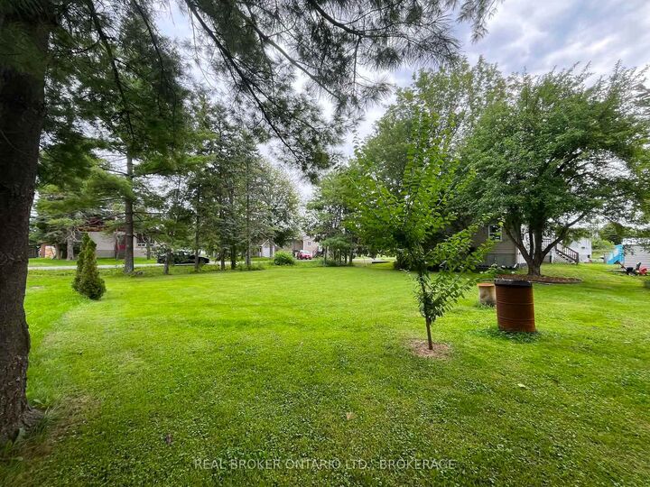 Property Photo:  0000 Queen Street  ON K0C 1N0 