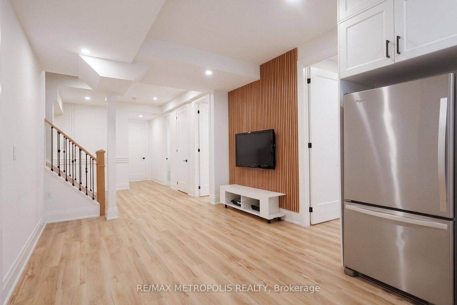 Property Photo:  129 Silk Twist Drive  ON L9M 0W1 