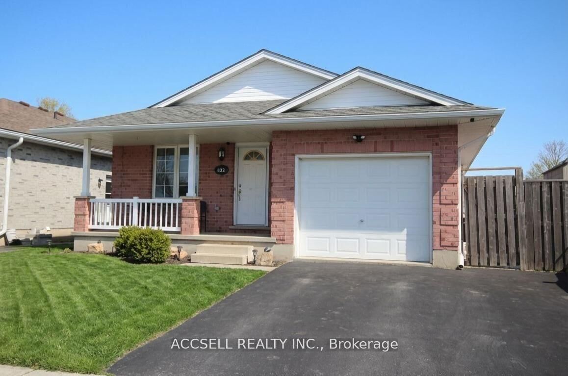 Property Photo: 635 Highview Drive ON N5R 5E7