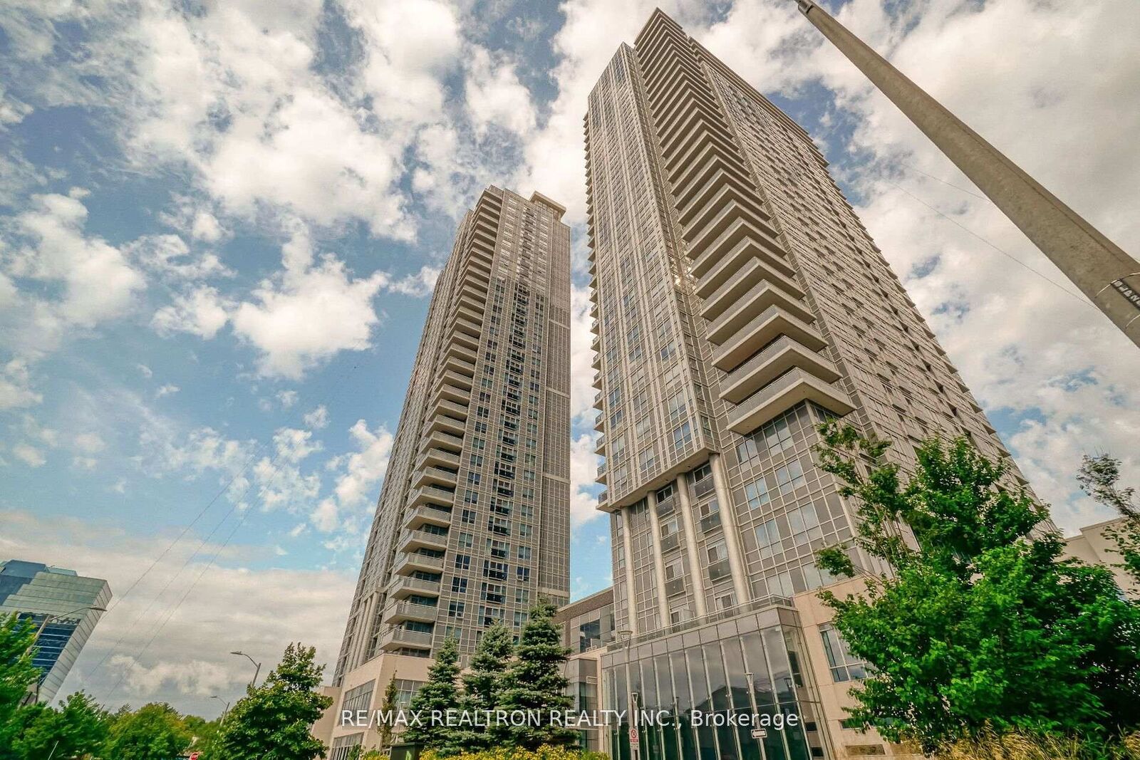 Property Photo:  275 Village Green Square 3315  ON M1S 0L8 
