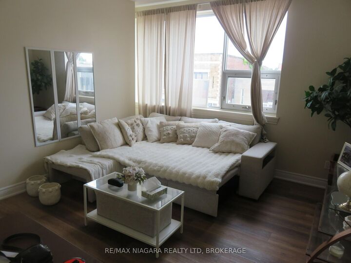 Property Photo: 58 Jarvis Street 204 ON L2A 2S4