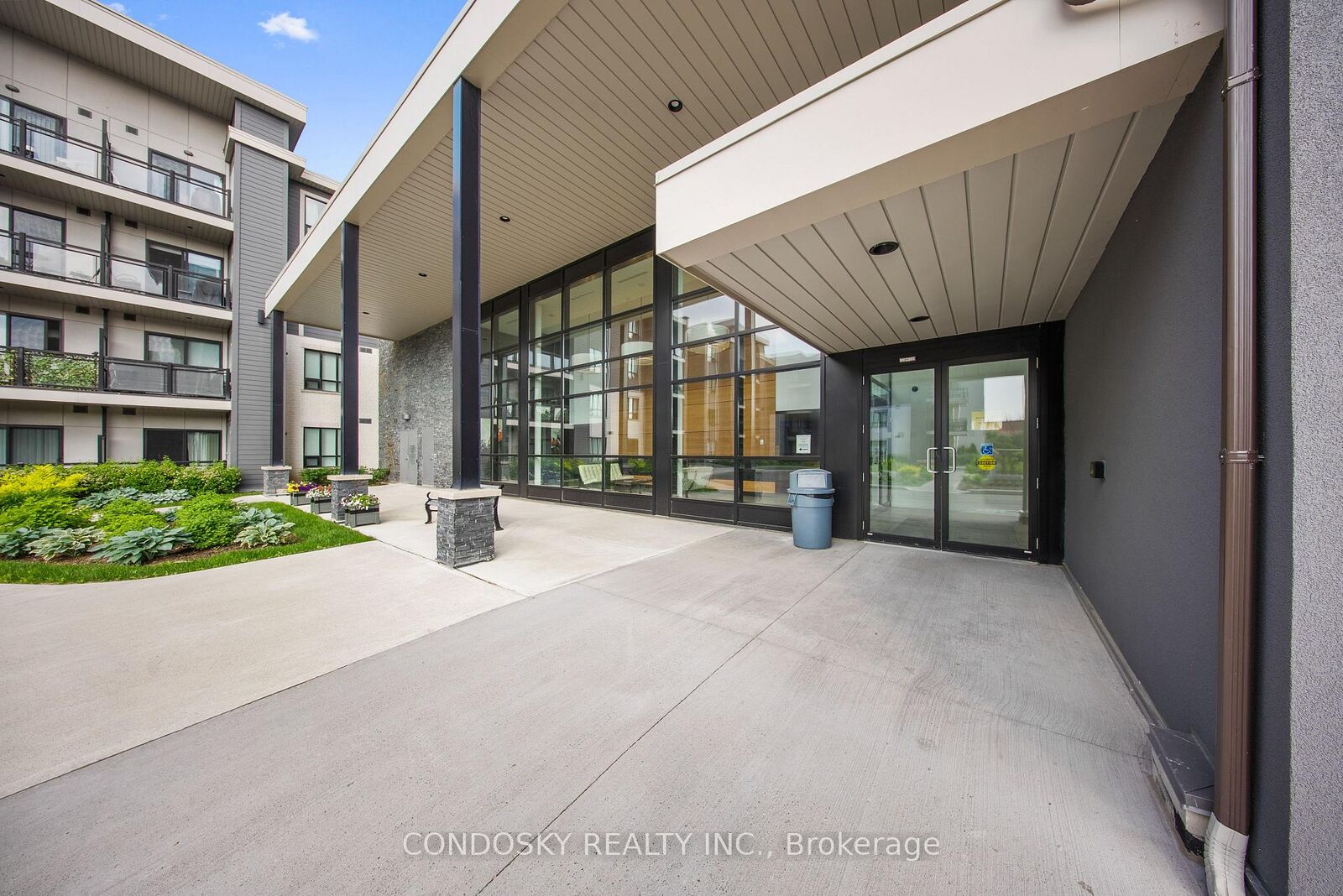 Property Photo: 3170 Erin Mills Parkway 311 ON L5L 0B6