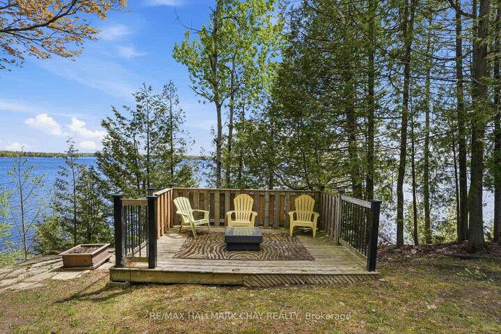 Property Photo: 18 Baker Boulevard ON K0M 2B0