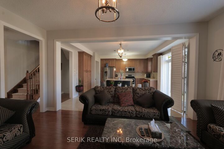 Property Photo: 12 Gunning Crescent E ON L0G 1W0