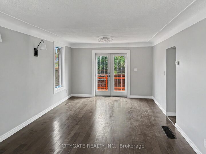 Property Photo: 687 Upper James Street ON L9C 2Z4