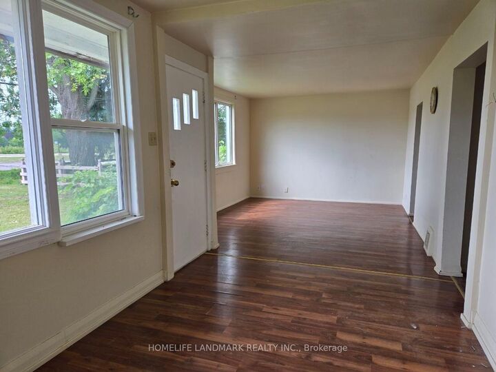 Photo de la propriété:  16 Elm Grove Avenue  ON L4E 2T2 