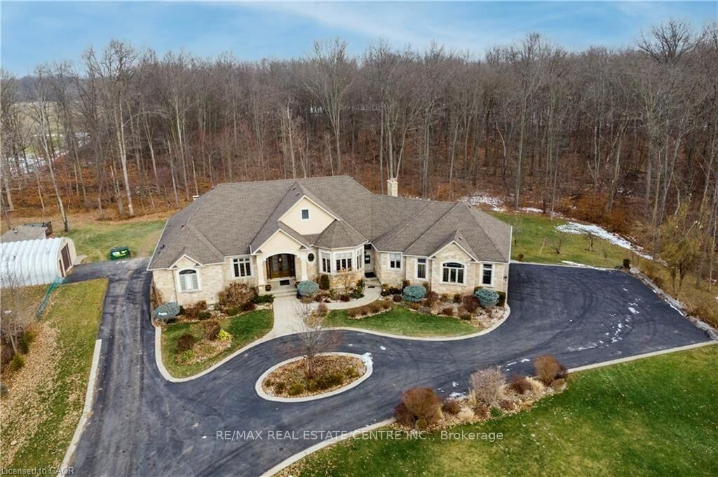 Property Photo: 340 Golf Club Road ON L0R 1P0