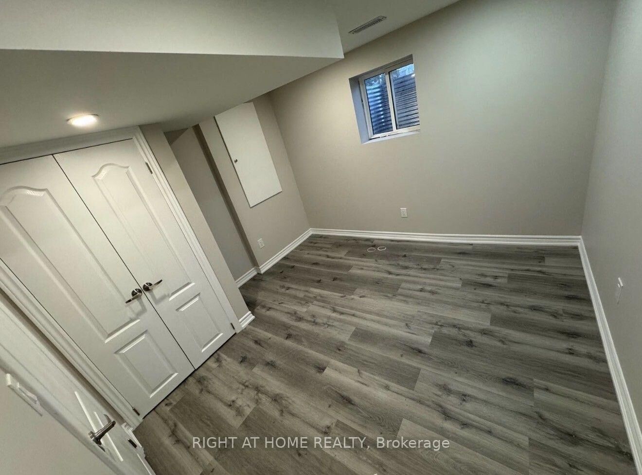 Property Photo: 2956 Westoak Trails Boulevard ON L6M 4S6