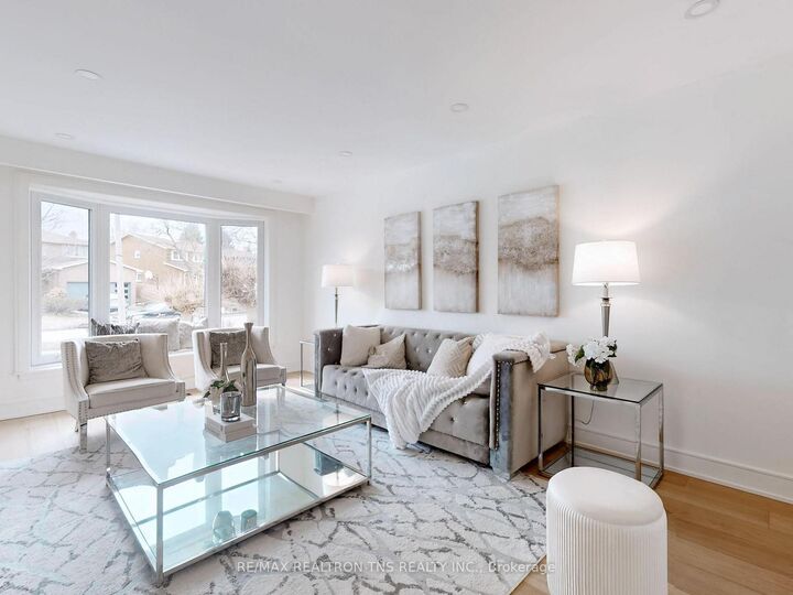 Property Photo: 46 Sycamore Drive ON L3T 5V6