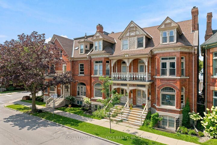 Property Photo:  250 King Street E 1  ON K7L 3A9 