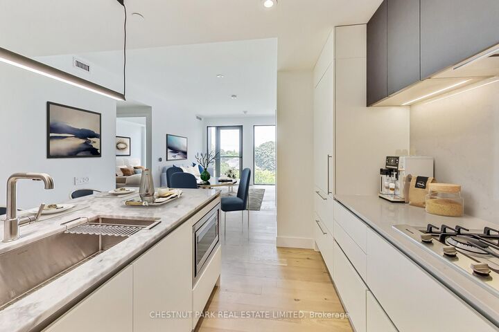 Property Photo: 1414 Bayview Avenue 404 ON M4G 0E2