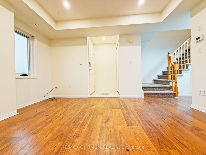 Property Photo: 4620 Guildwood Way 17 ON L5R 4H5