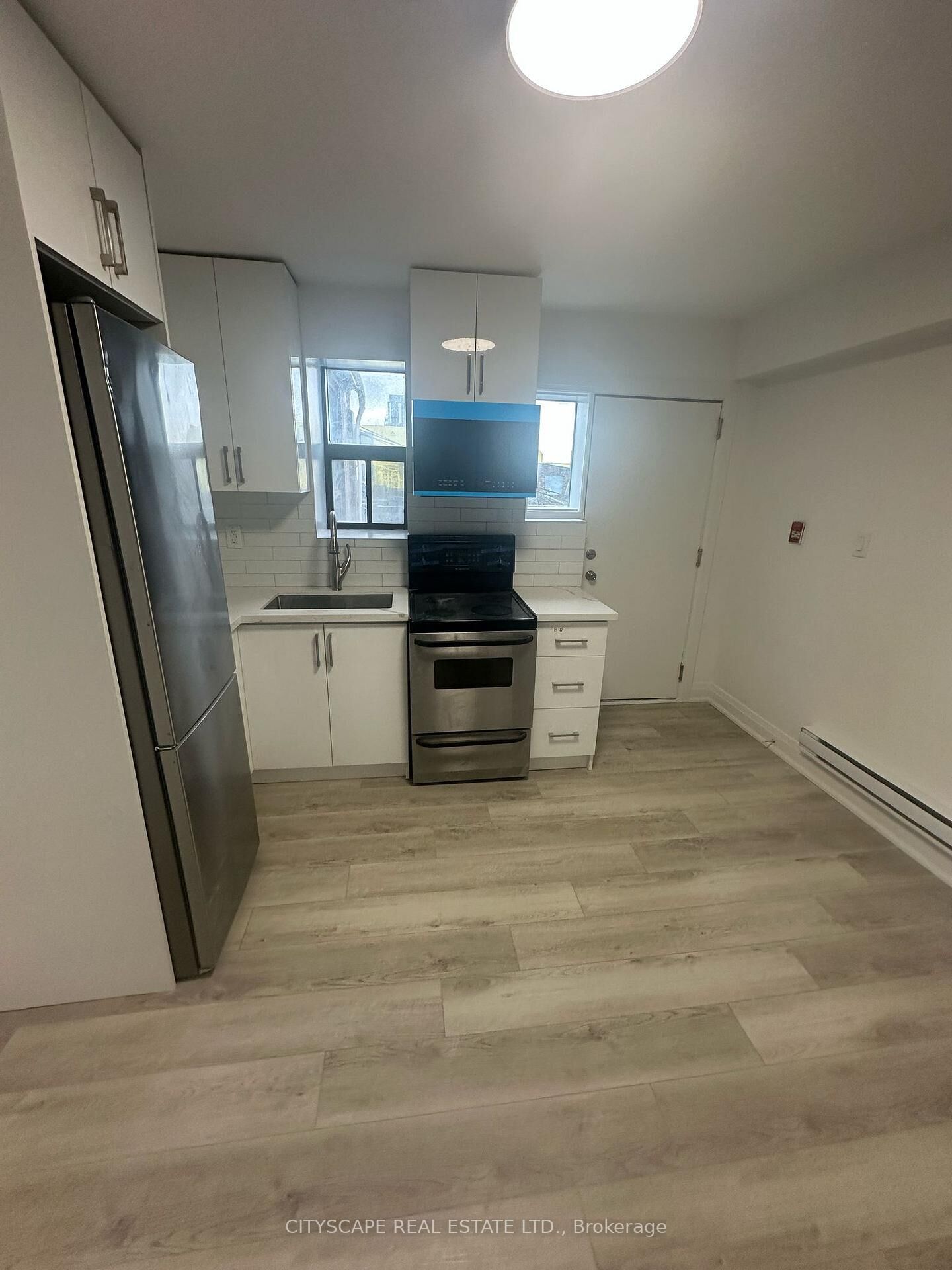 Property Photo:  1710 St Clair Avenue W Unit 1  ON M6N 1J1 