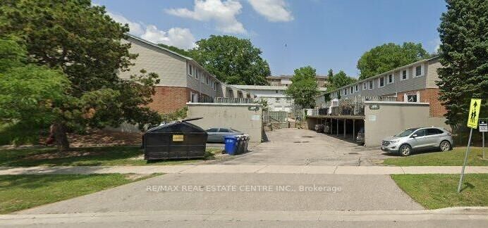 Property Photo: 420 Pioneer Drive 3 ON N2P 1H6
