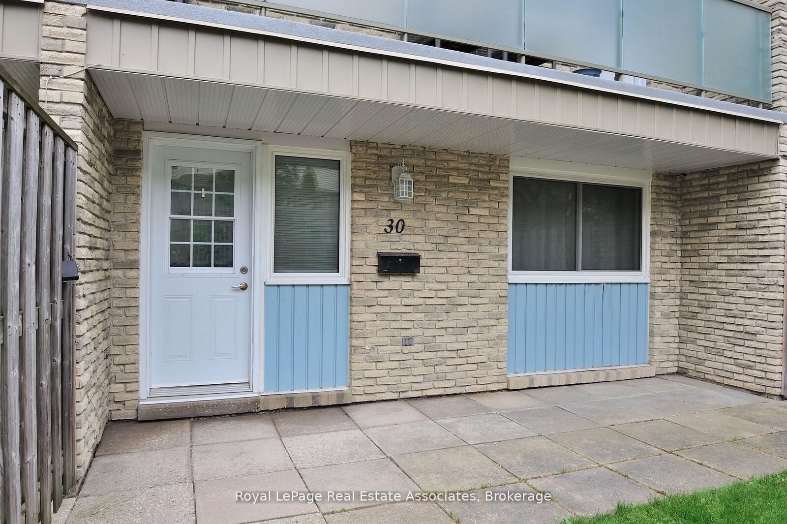 Property Photo: 35 Breckenridge Drive 30 ON N2B 3H5