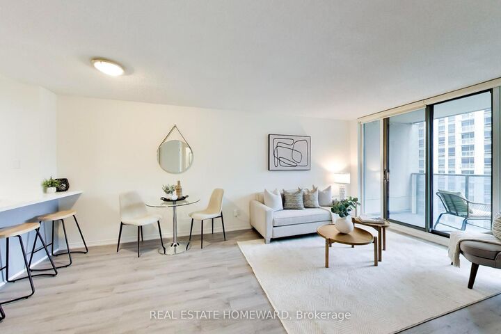 Property Photo: 750 Bay Street 1511 ON M5G 1N6