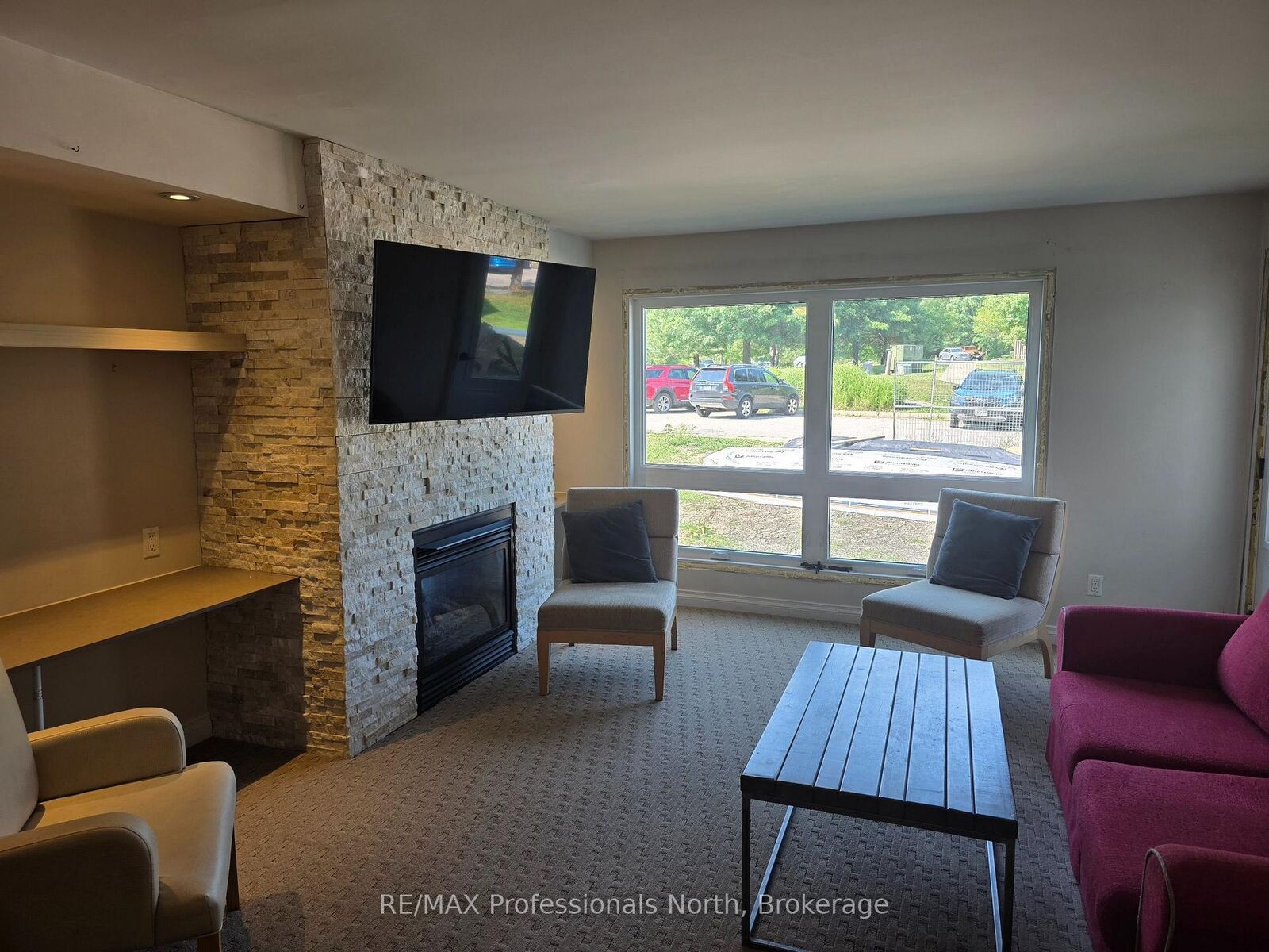 Photo de la propriété:  1235 Deerhurst Drive 53-108  ON P1H 2E8 