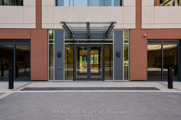 Property Photo: 4010 Eglinton Avenue W 1309 ON M9A 0G5