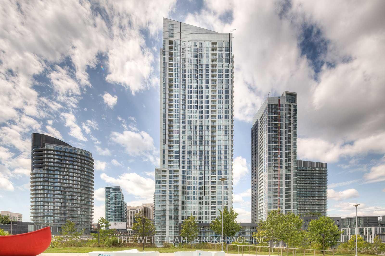 Property Photo:  75 Queens Wharf Road 3109  ON M5V 0J8 