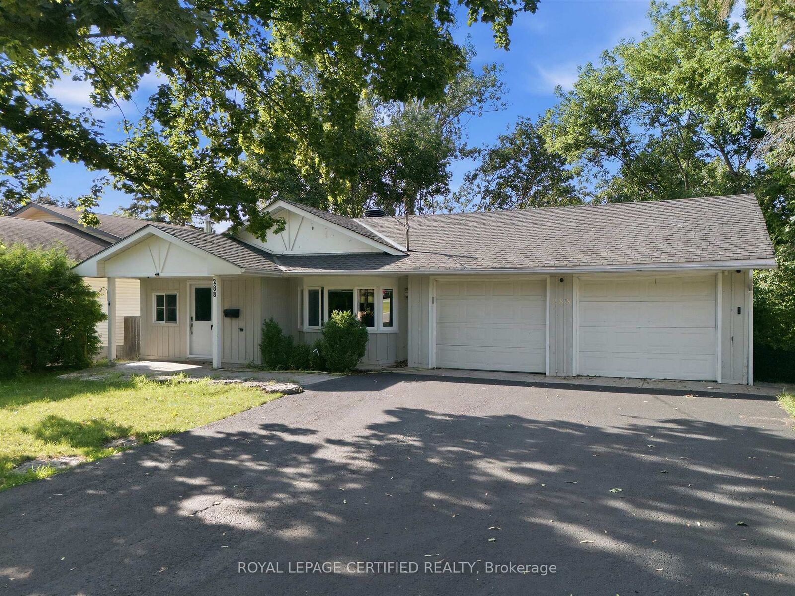 Property Photo: 288 Irene Drive ON L4P 3B1