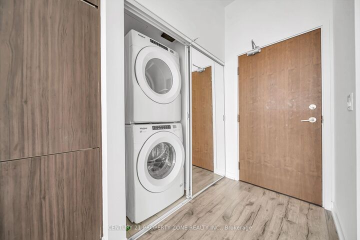 Property Photo: 115 McMahon Drive Ph09 ON M2K 0E9