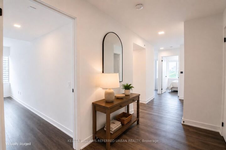 Property Photo: 609 Sherbourne Street 2104 ON M4X 0A4