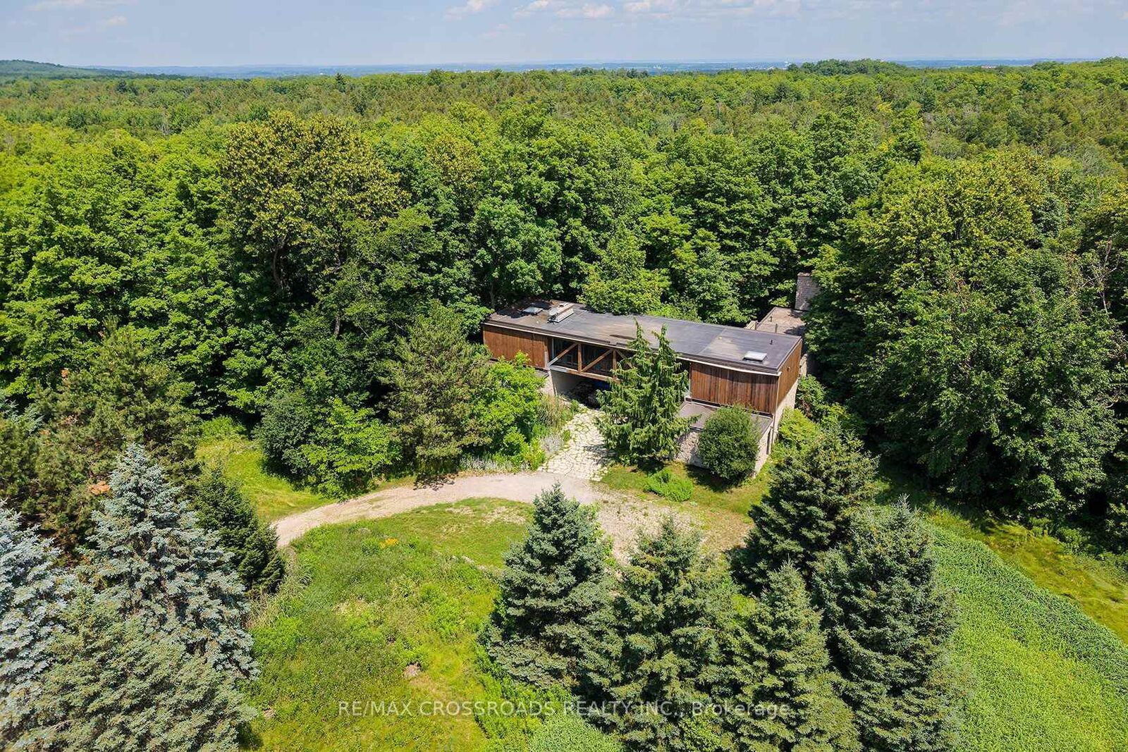 Property Photo: 15135 Rockside Road ON L7C 1V4