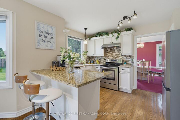 Property Photo:  70 Sunnyside Drive 63  ON N5X 3W4 