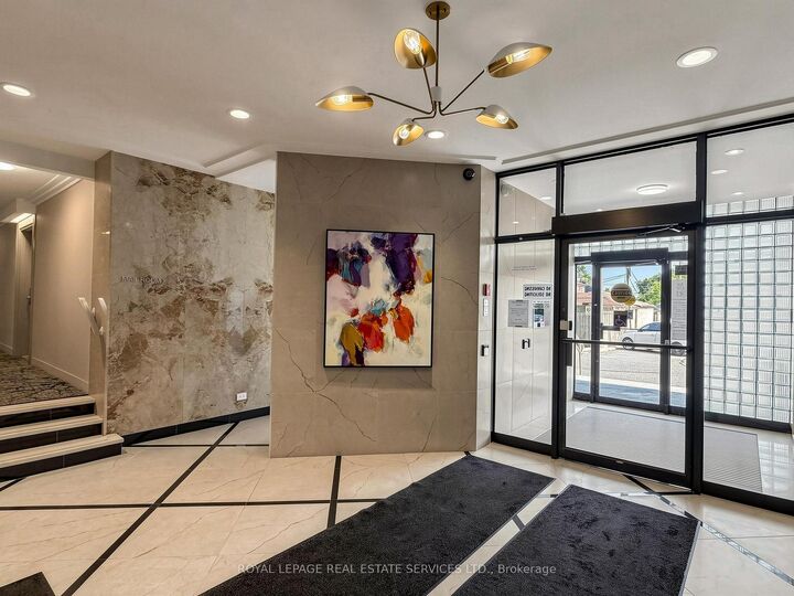 Property Photo:  580 Christie Street 107  ON M6G 3E3 