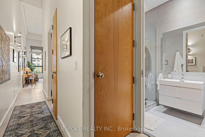 Property Photo: 135 Dalhousie Street 502 ON M5B 2S1