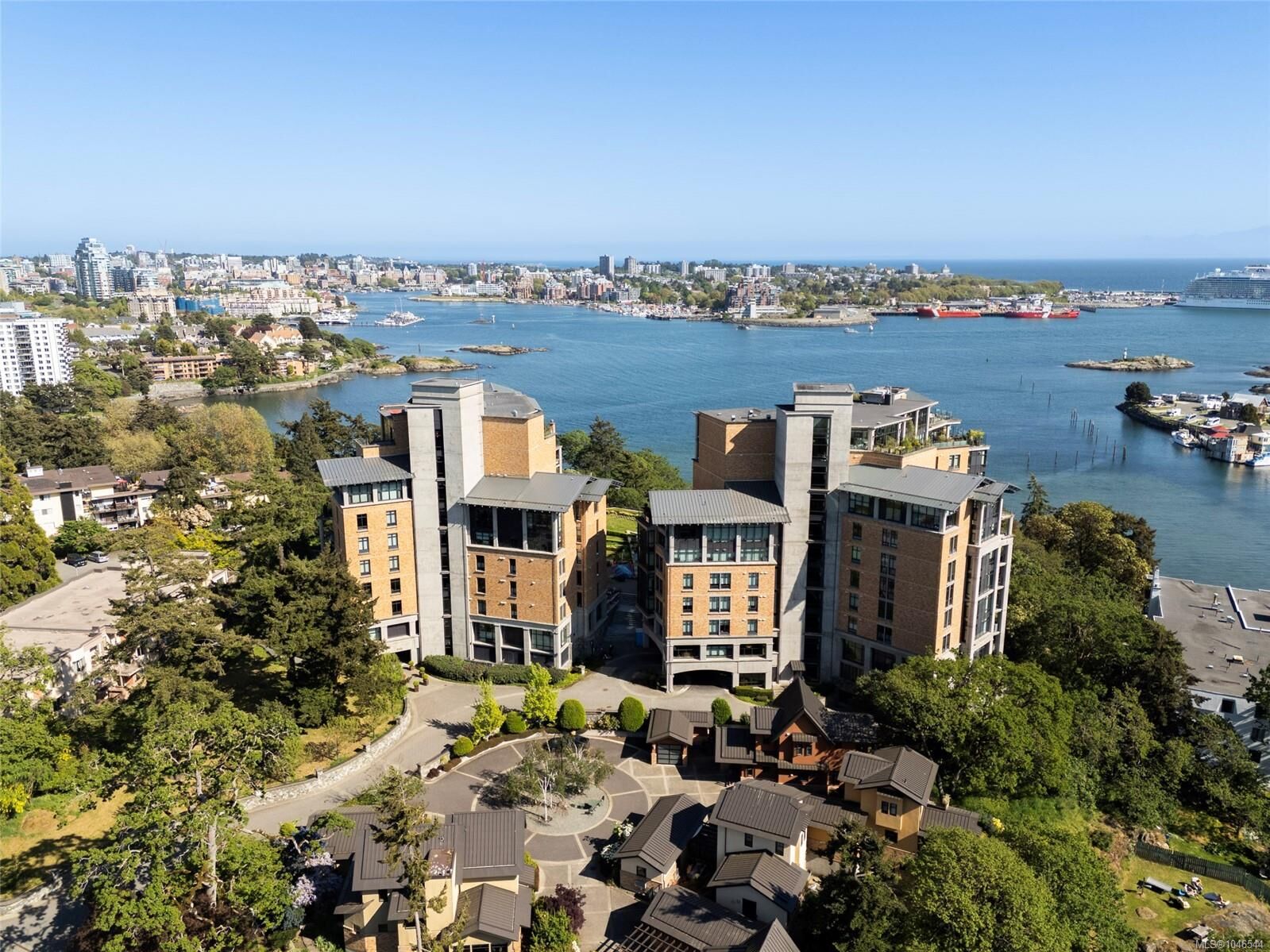 Property Photo: 847 Dunsmuir Rd #106 BC V9A 0A5