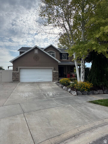 Property Photo: 1237 S 260 W UT 84651