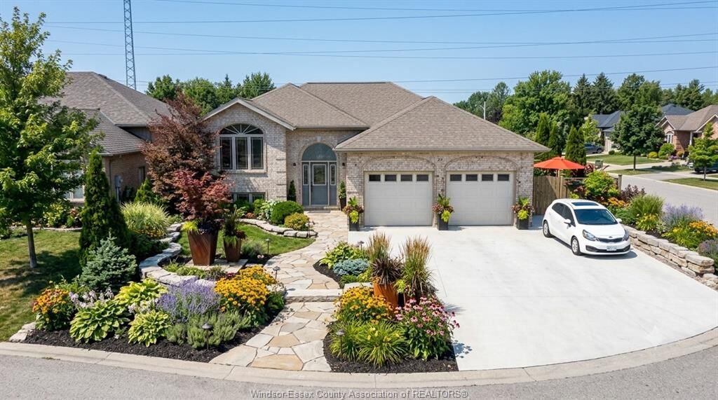 Property Photo: 24 Homestead Drive ON N0P 2L0