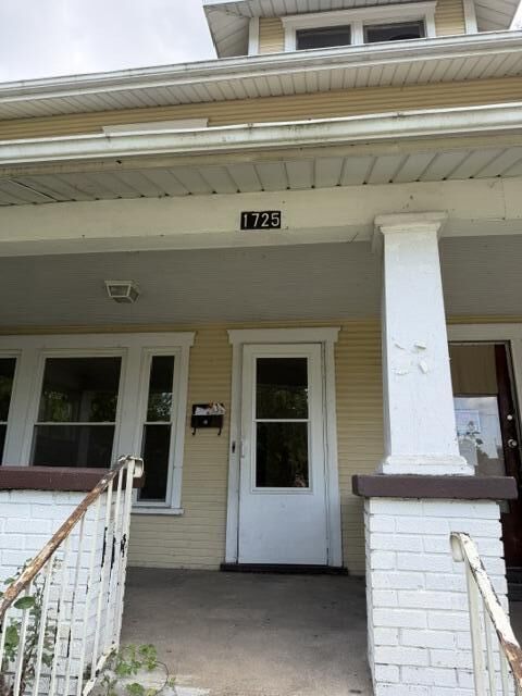 Property Photo: 1725-1727 W High Street OH 45506