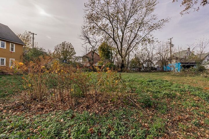 Property Photo:  1274 E 134th Street  OH 44112 