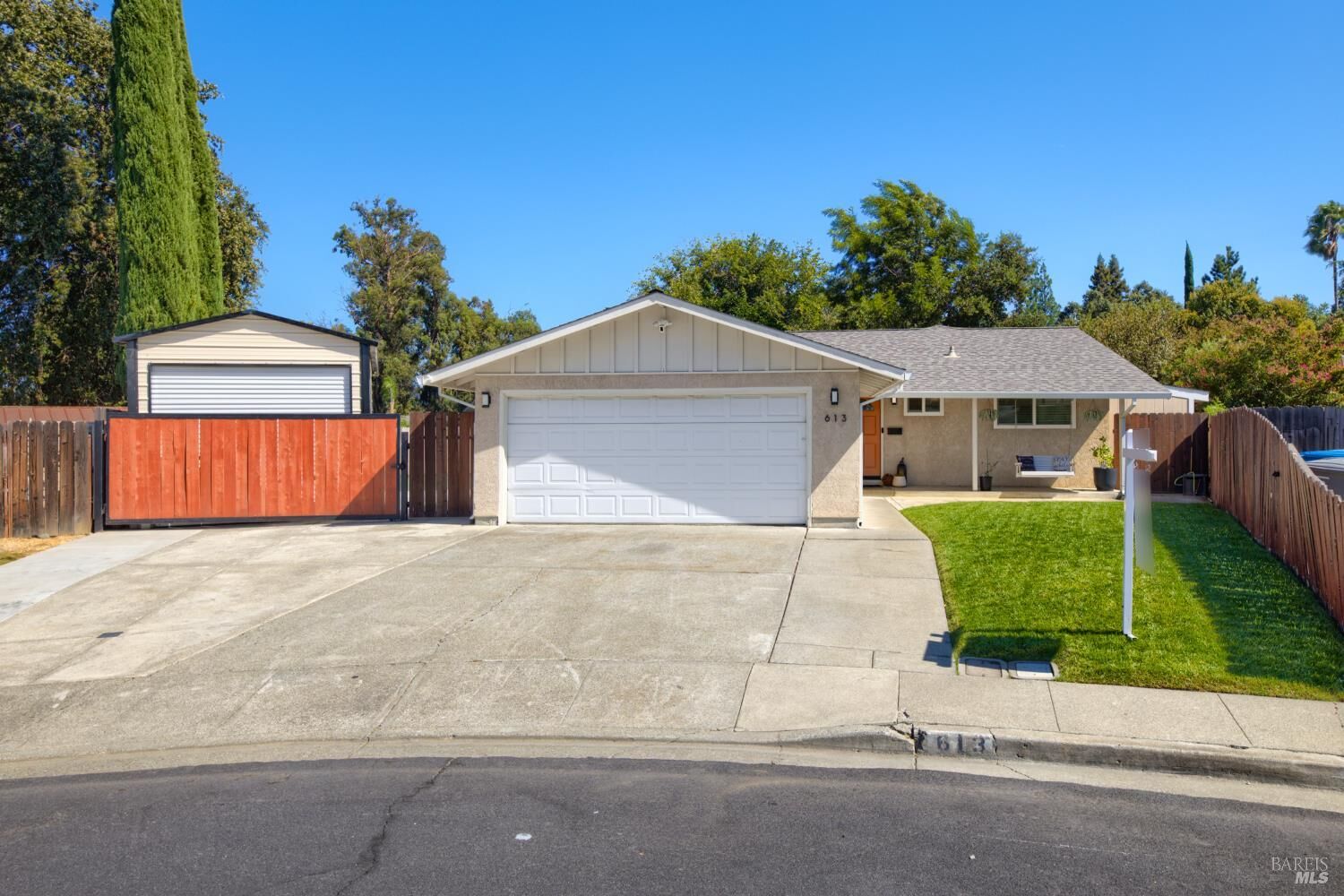 Property Photo: 613 Isabella Court CA 95687