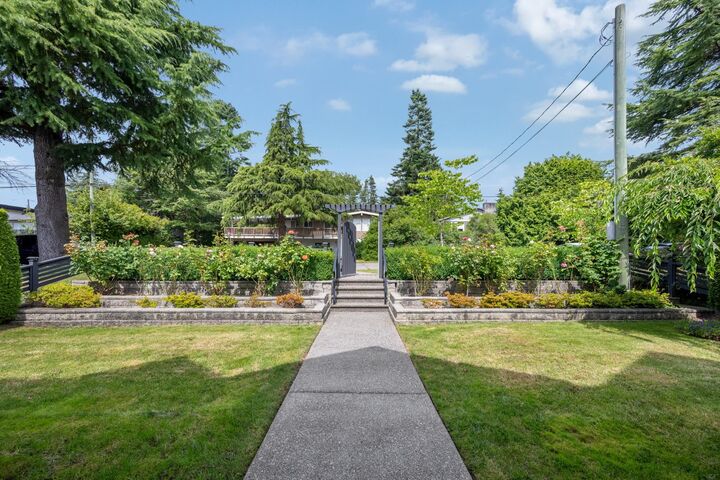 Property Photo: 13632 Blackburn Avenue BC V4B 2Y8