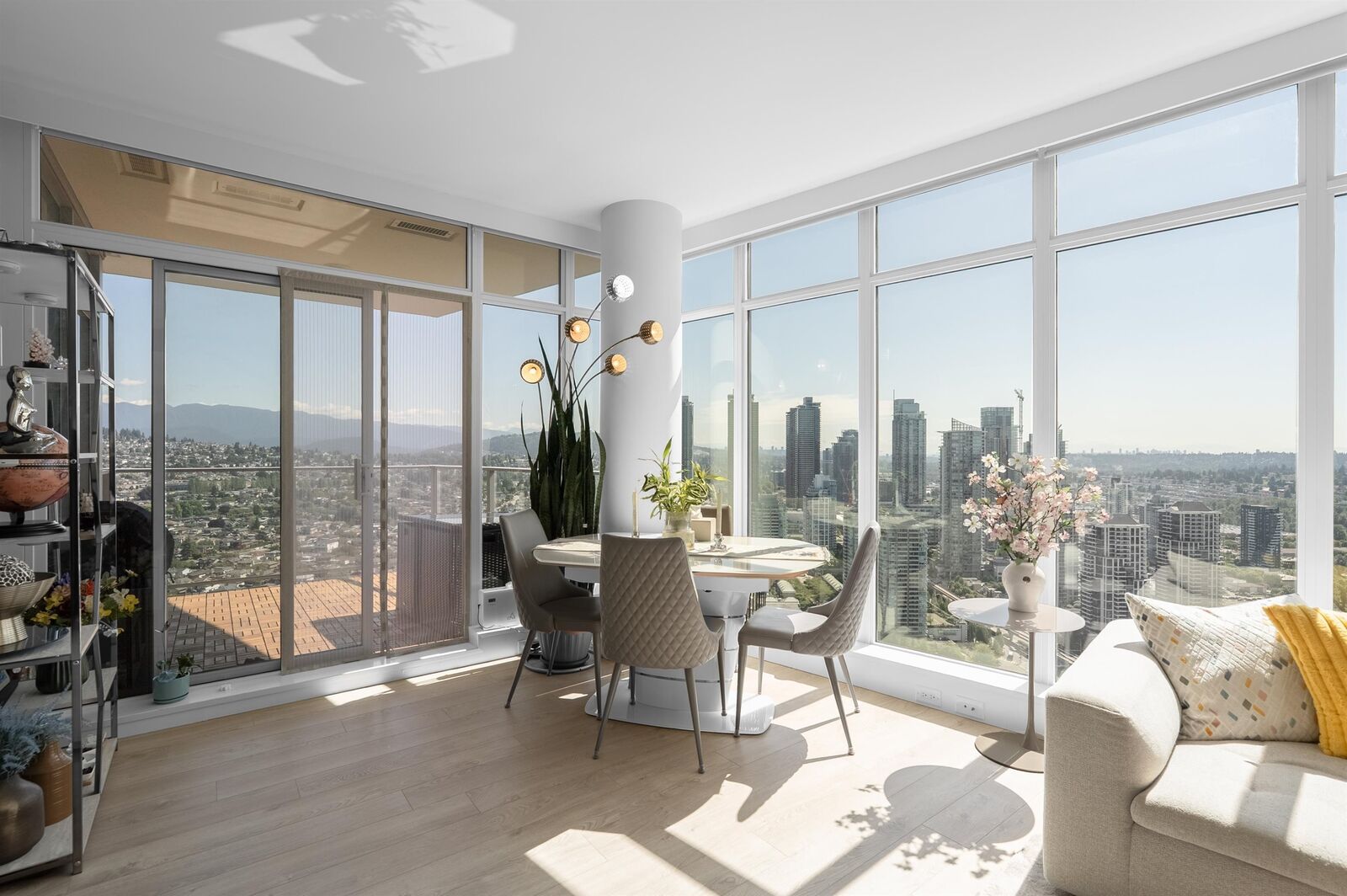 Property Photo: 1788 Gilmore Avenue 4010 BC V5C 0L5