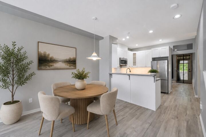 Property Photo:  7250 144 Street 33  BC V3W 1L7 