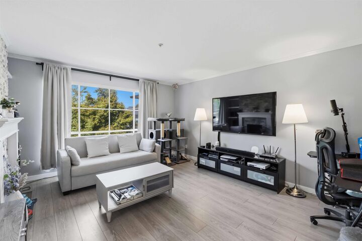 Property Photo: 9951 152 Street 107 BC V3R 4G5