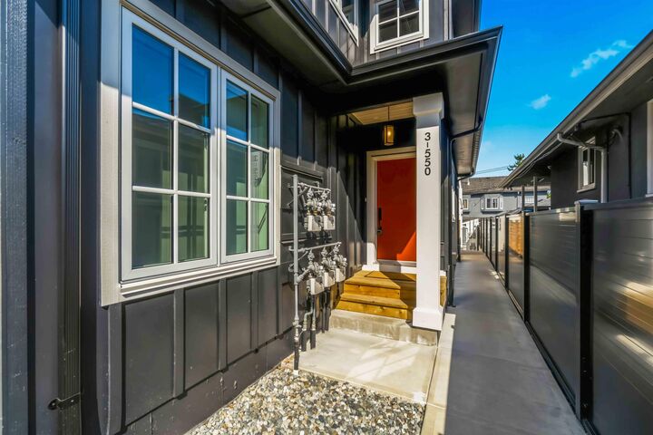 Property Photo: 550 Kaslo Street 3 BC V5K 3Z2