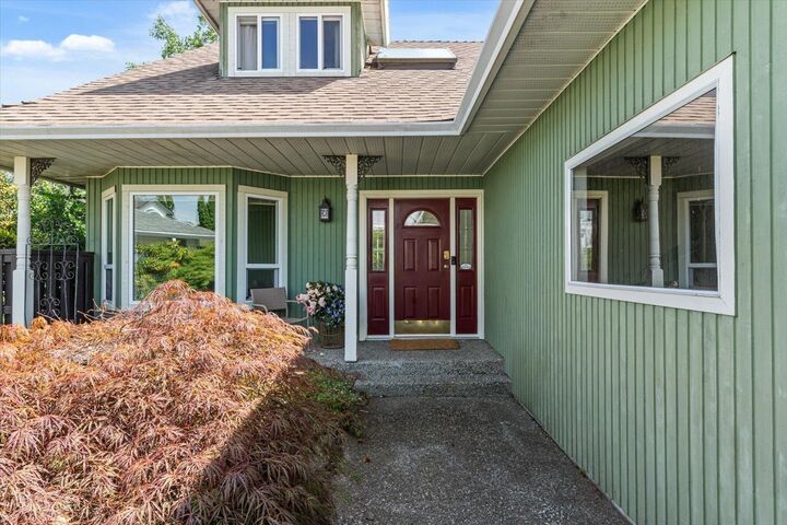 Property Photo: 46003 Ivy Avenue BC V2R 2C5
