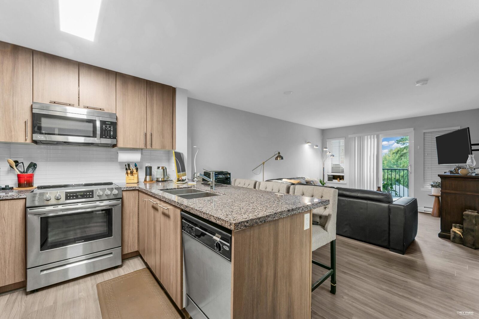 Property Photo: 12075 Edge Street 409 BC V2X 9E6
