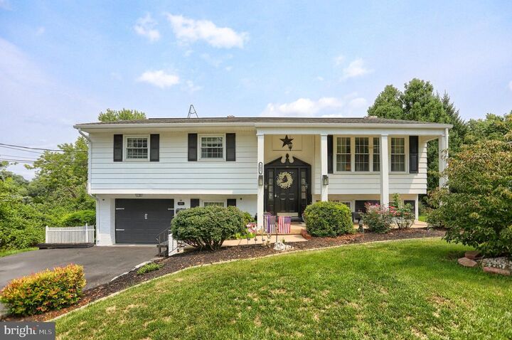 Property Photo:  101 Oak Drive  PA 17011 