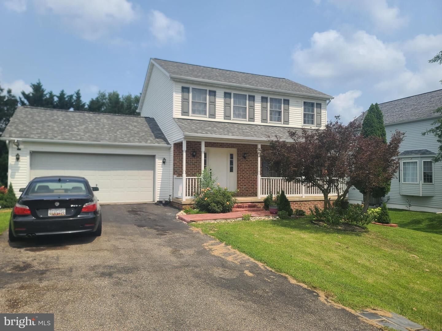 Property Photo:  