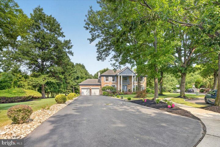 Property Photo:  3 Redwood Court  NJ 08550 